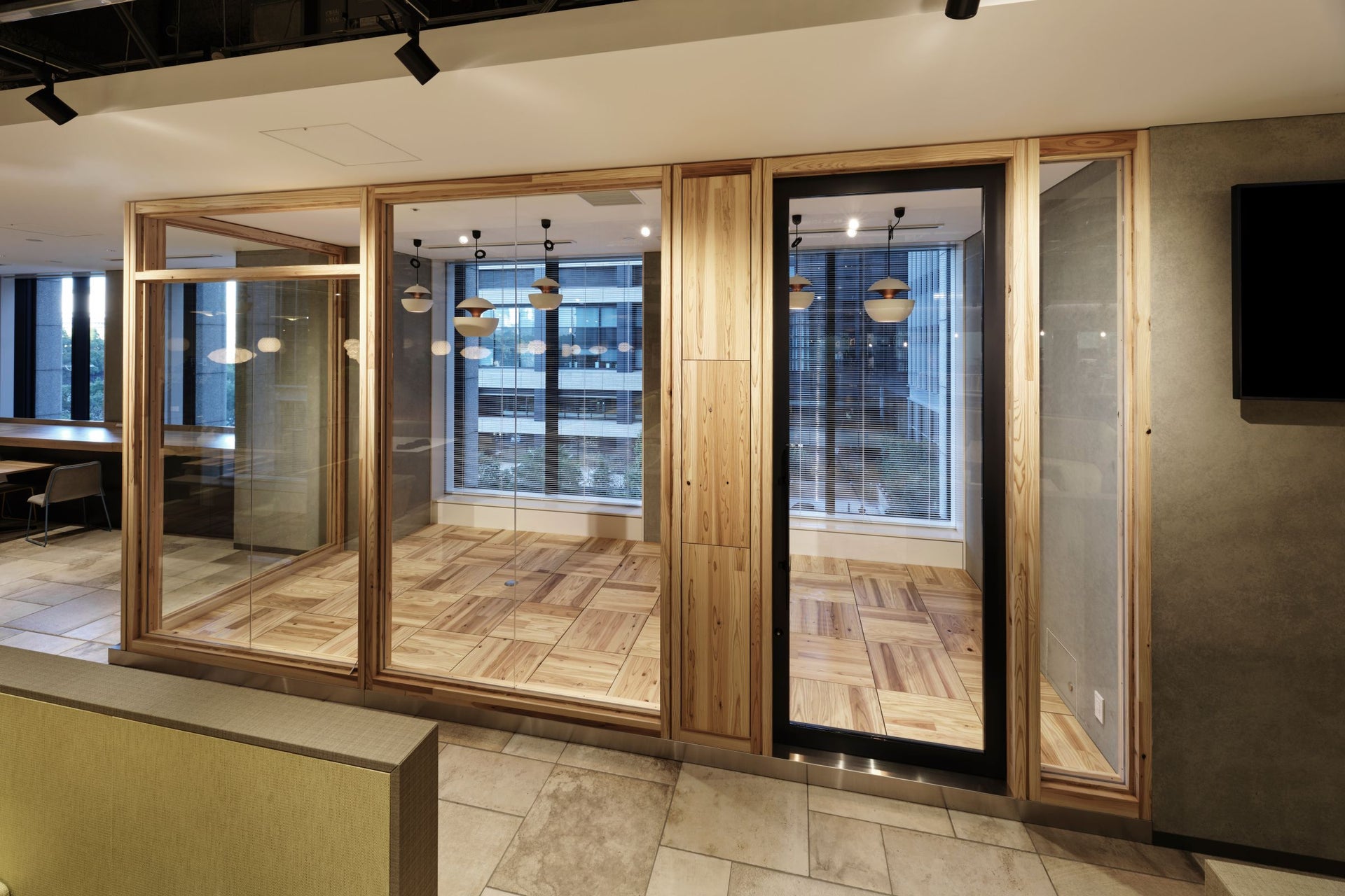 ファーストビューの画像